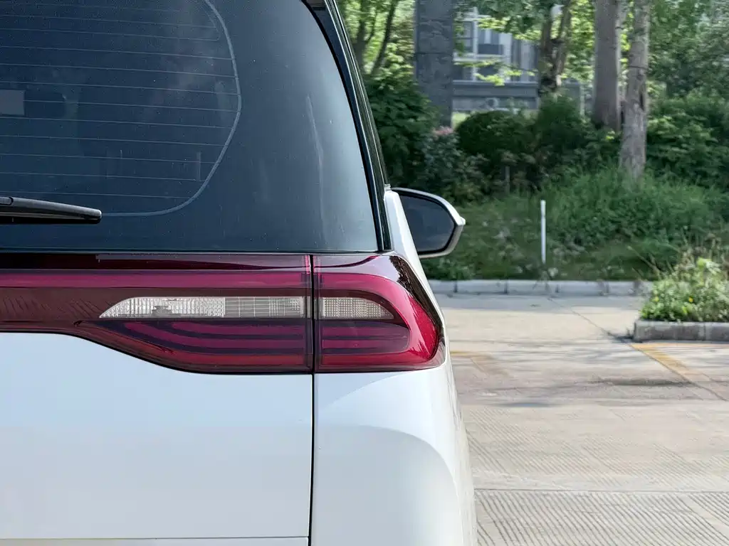 GAC Motor Trumpchi M6 2020 — фото 23
