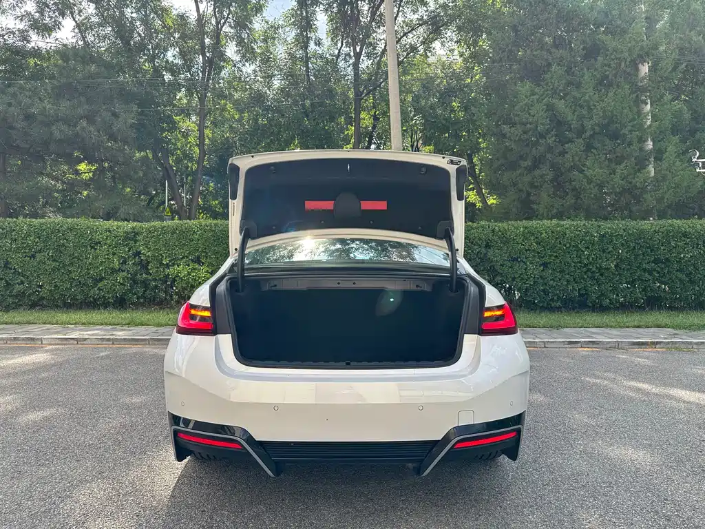 BMW i3 2022 — фото 6
