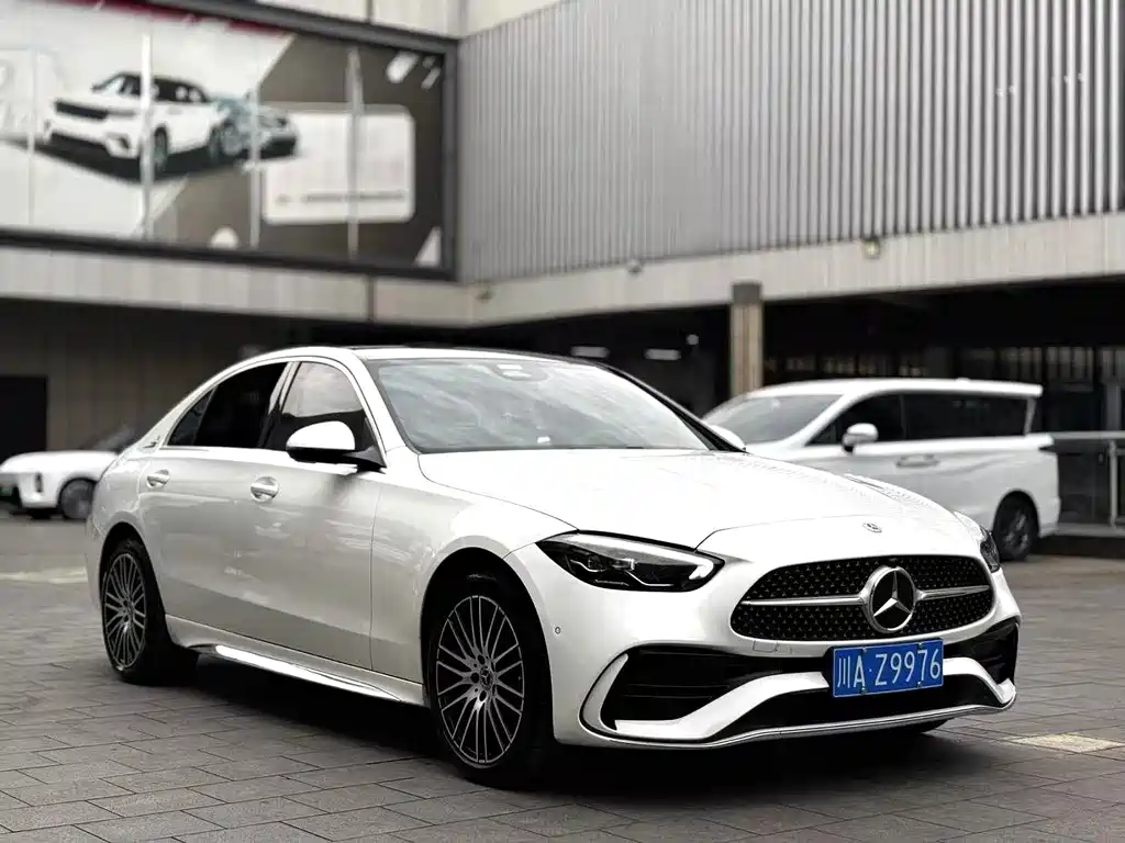Mercedes-Benz C-Class 2024 — фото 3