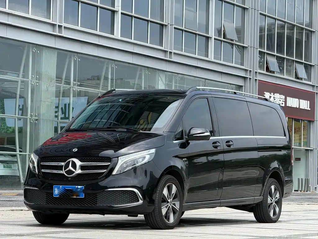 Mercedes-Benz V-Class 2022 — фото 1