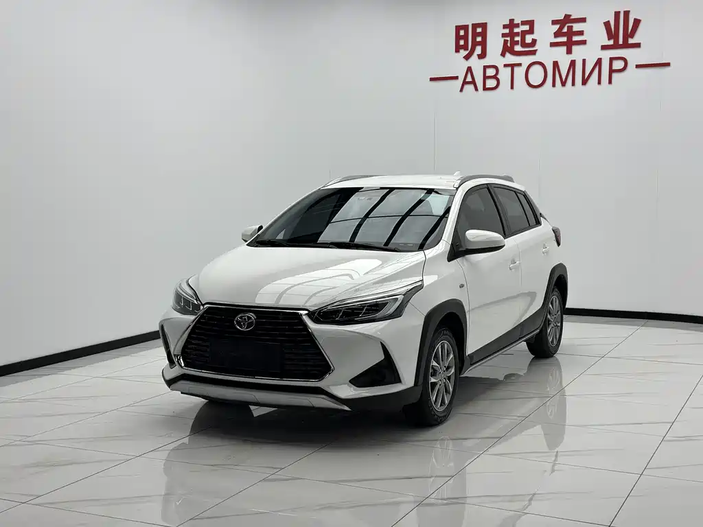 Toyota Yaris L 2022
