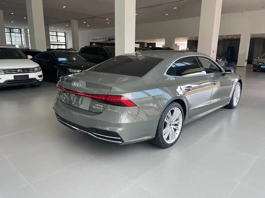 Audi A7L 2024 — фото 10