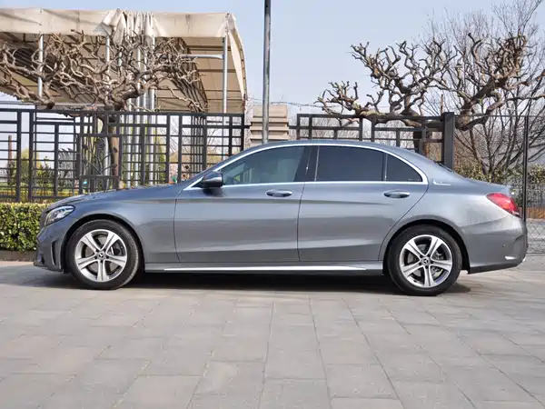 Mercedes-Benz C-Class 2019