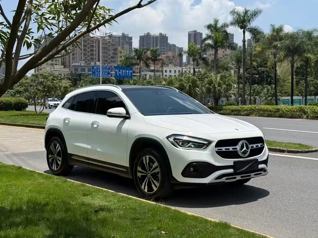Mercedes-Benz GLA 2023