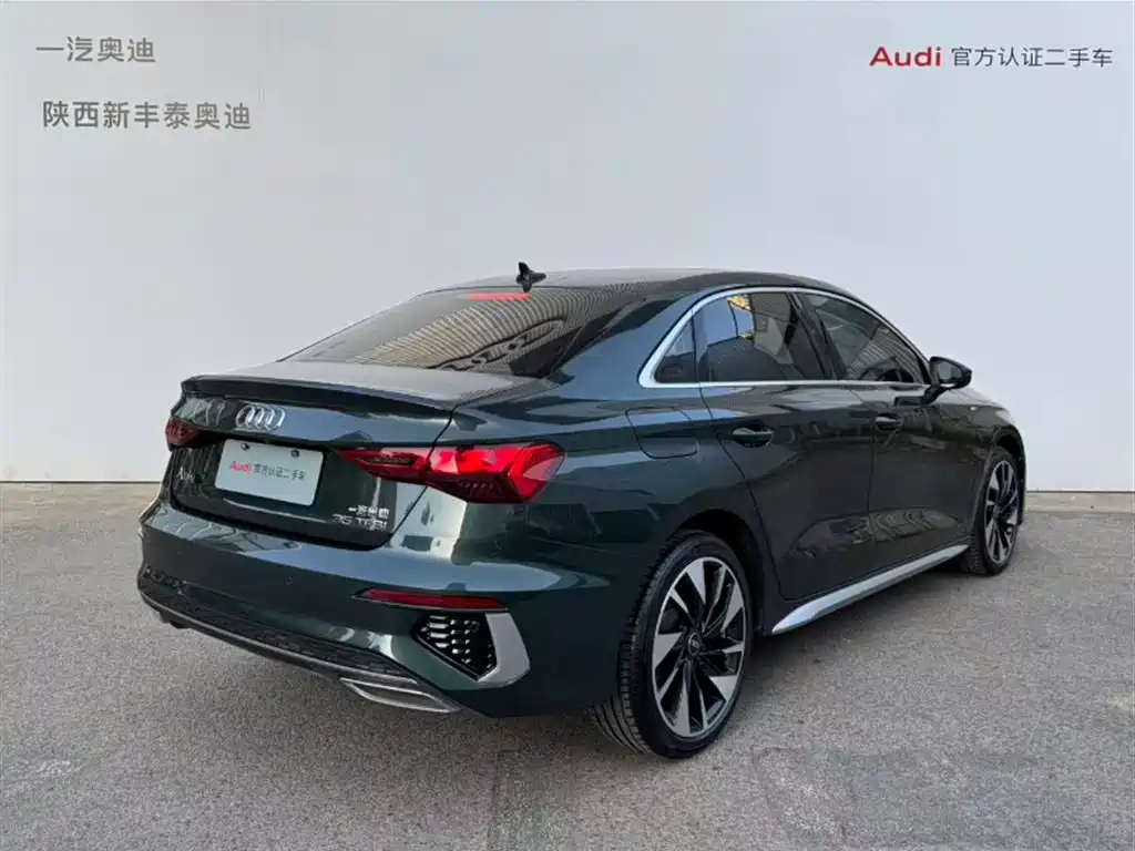 Audi A3 2024 — фото 11