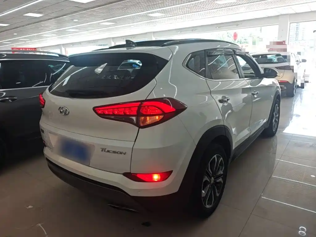 Hyundai Tucson 2015 — фото 7