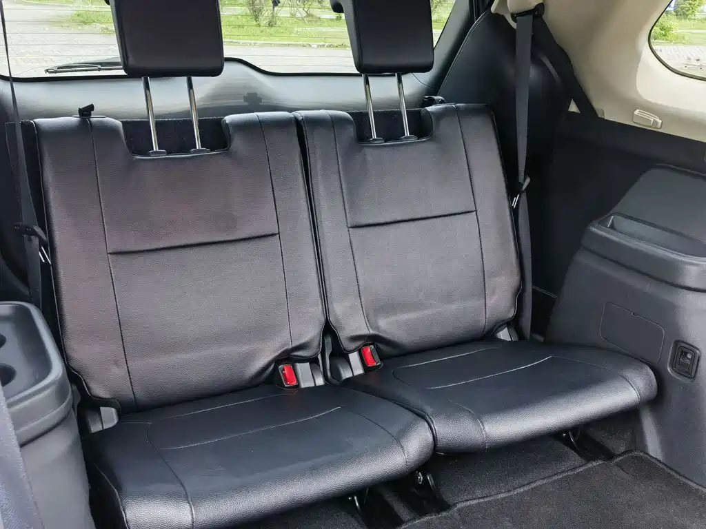 Mitsubishi Outlander 2017 — фото 12