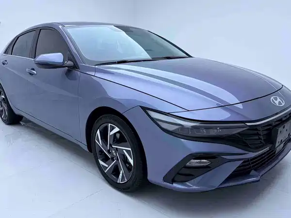Hyundai Elantra 2023