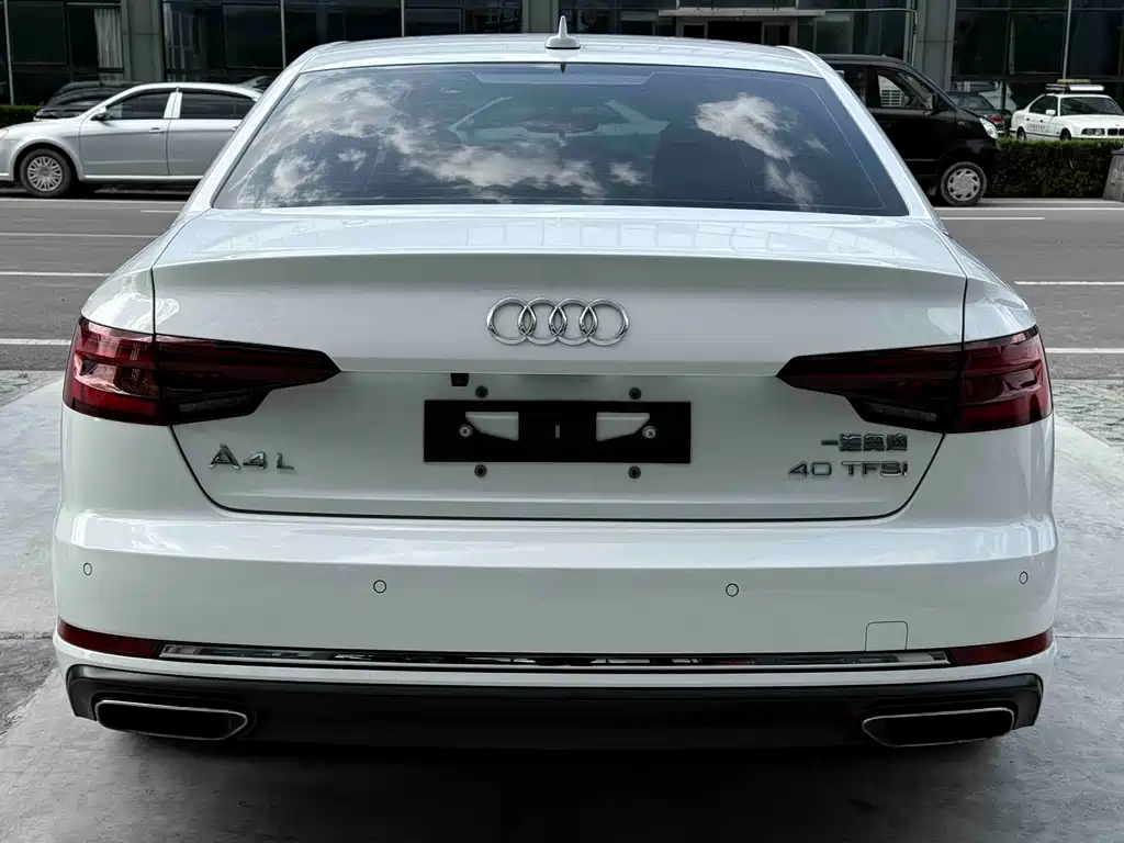 Audi A4L 2019
