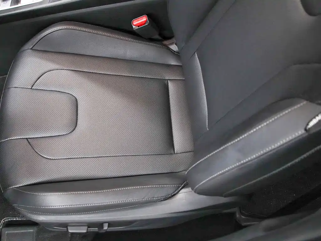 Hyundai Elantra 2023 — фото 14