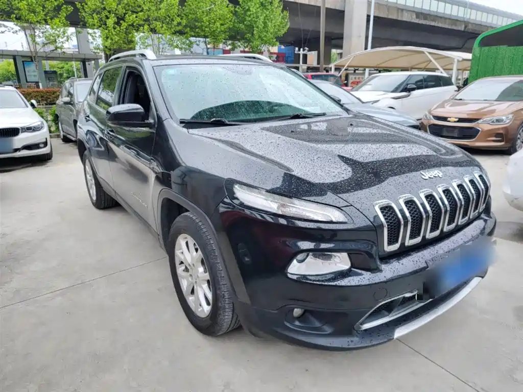 Jeep Cherokee 2017 — фото 4