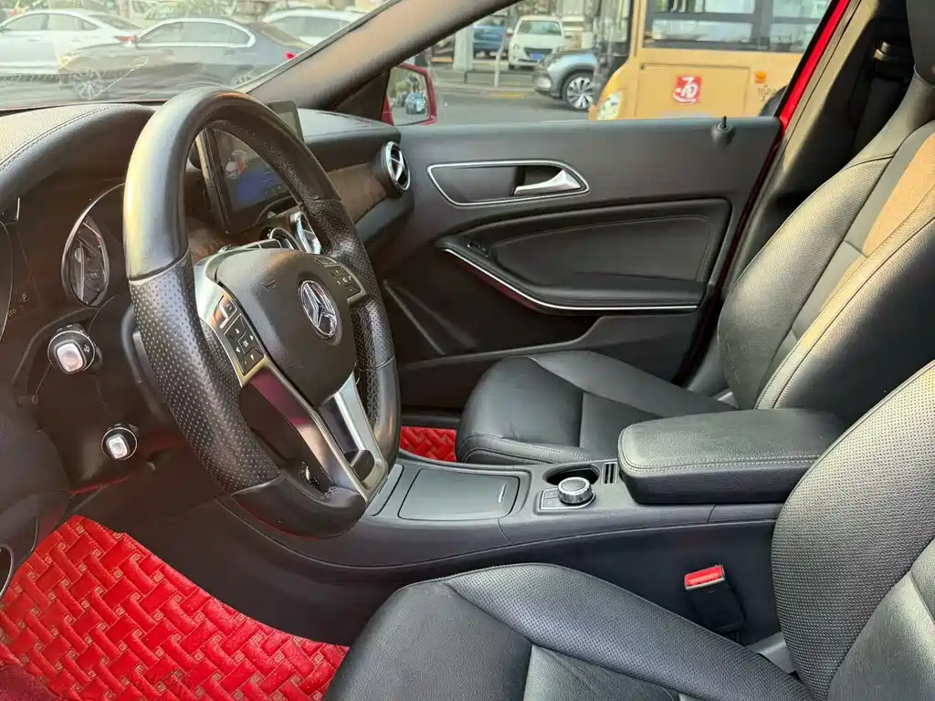 Mercedes-Benz GLA 2015 — фото 4