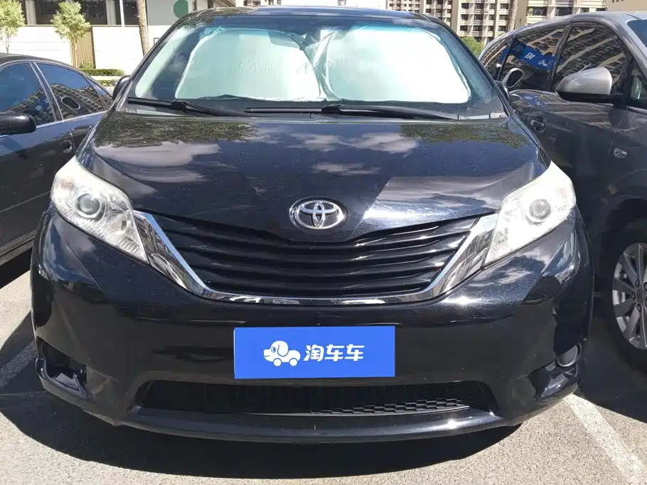 Toyota Sienna 2016