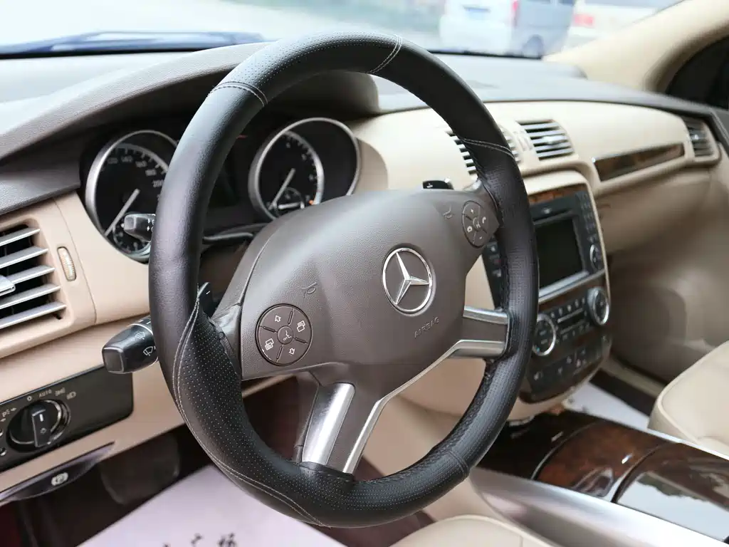 Mercedes-Benz R-Class 2011 — фото 10