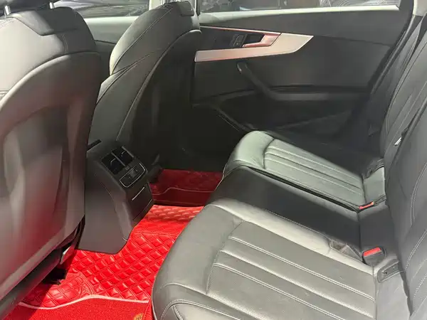 Audi A4L 2021