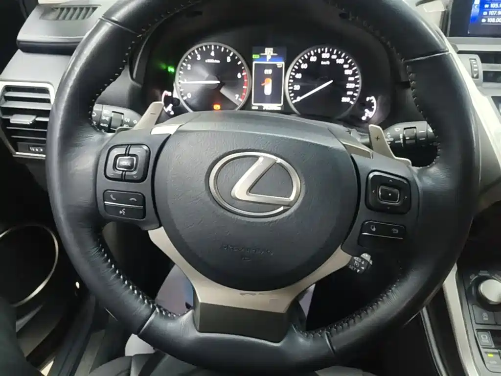 Lexus NX 2015 — фото 11
