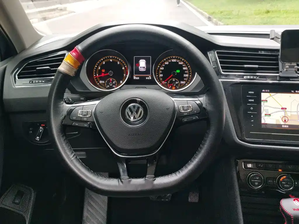 Volkswagen Tiguan L 2019 — фото 18