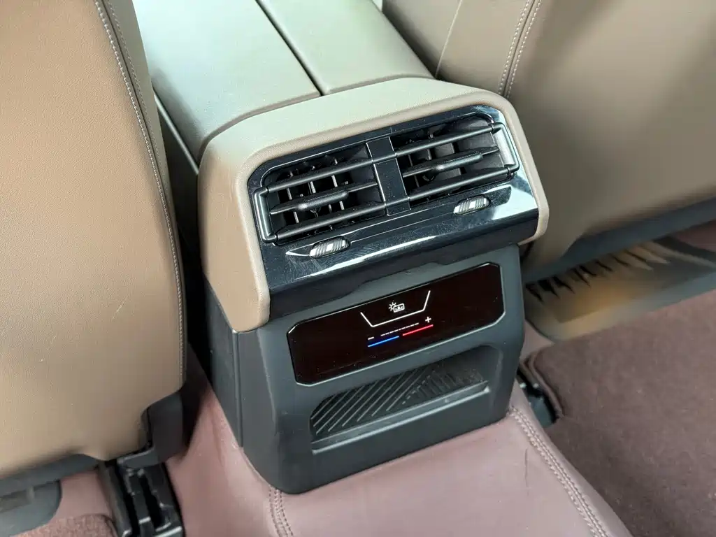BMW 5 Series 2024 — фото 15