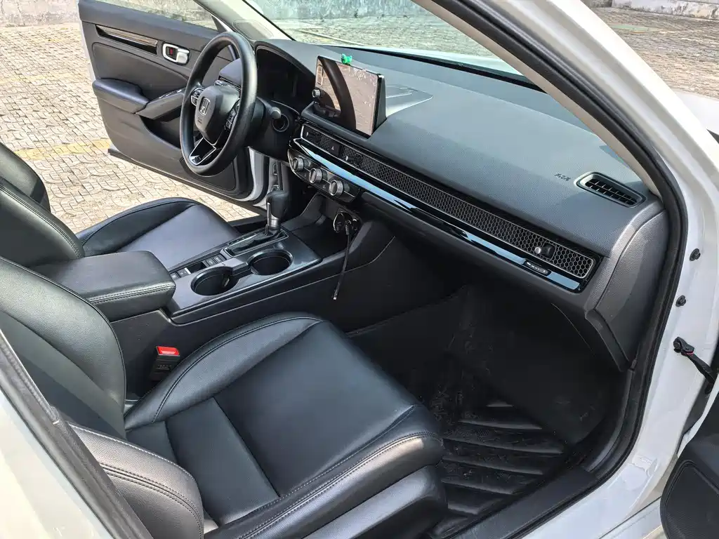 Honda Civic 2023 — фото 14