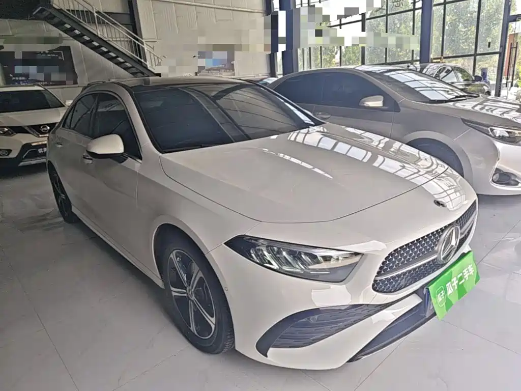 Mercedes-Benz A-Class 2023 — фото 4