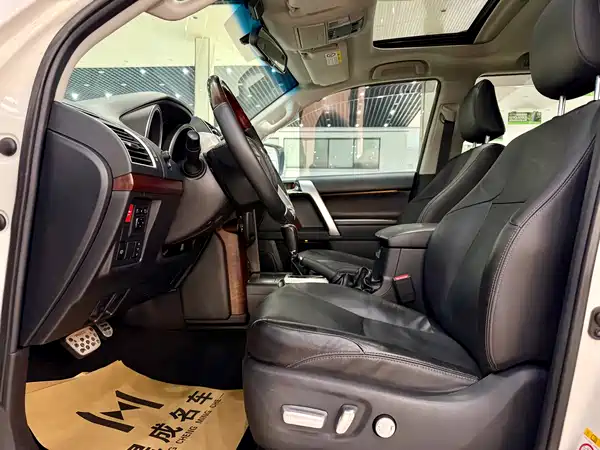 Toyota Prado 2016