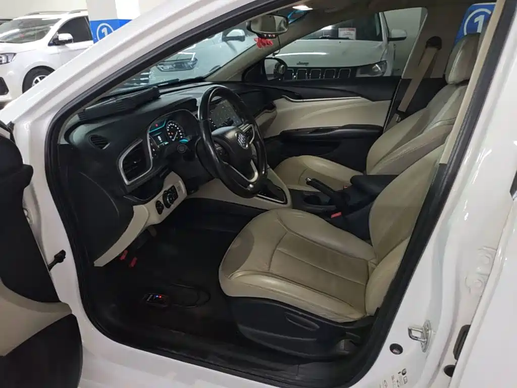 Buick Excelle GT 2019 — фото 15