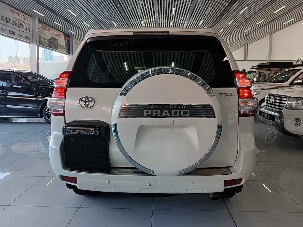 Toyota Prado 2015 — фото 5