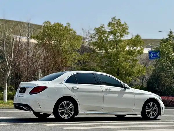 Mercedes-Benz C-Class 2019