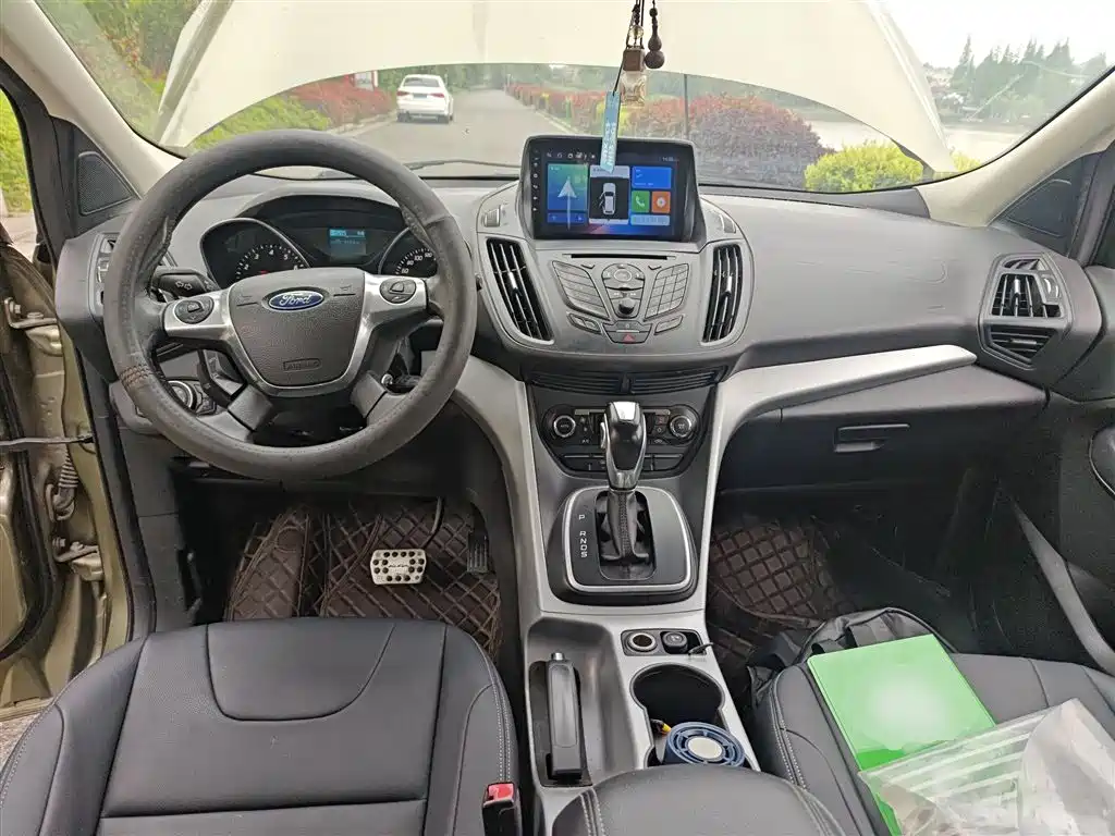 Ford Kuga 2016 — фото 10