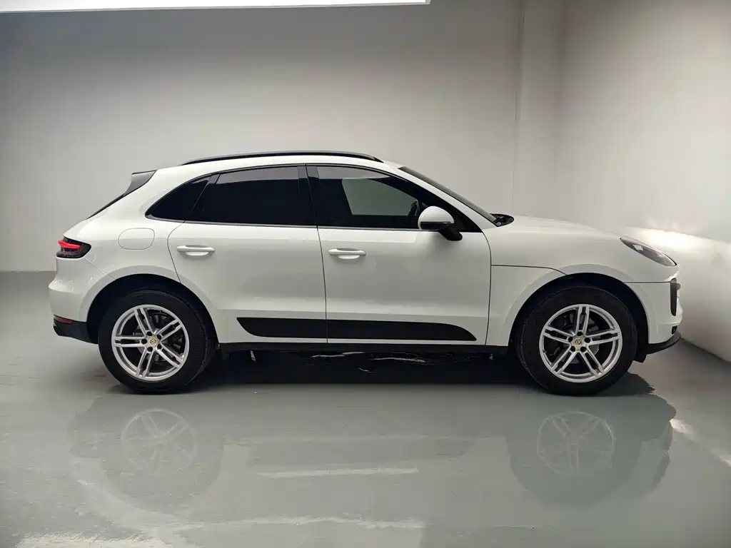Porsche Macan 2022 — фото 13