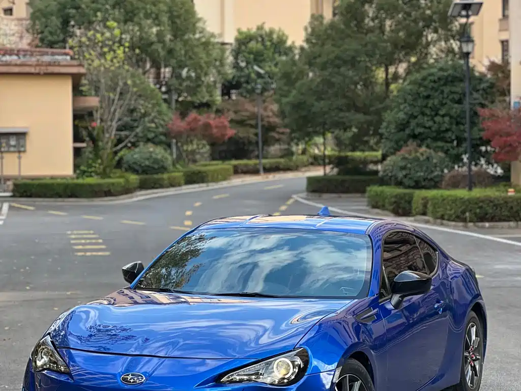 Subaru BRZ 2014 — фото 1
