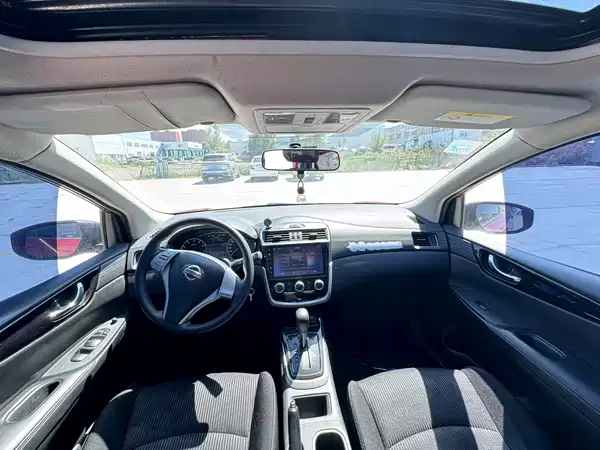 Nissan Tiida 2018