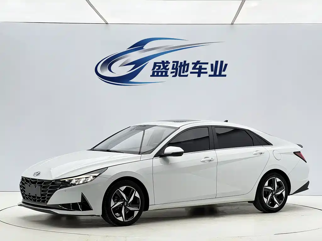 Hyundai Elantra 2023