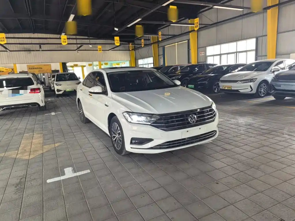 Volkswagen Sagitar 2019