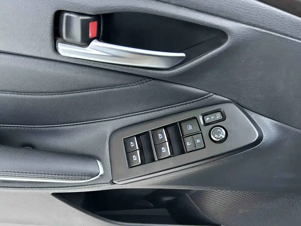 Toyota Avalon 2022 — фото 27