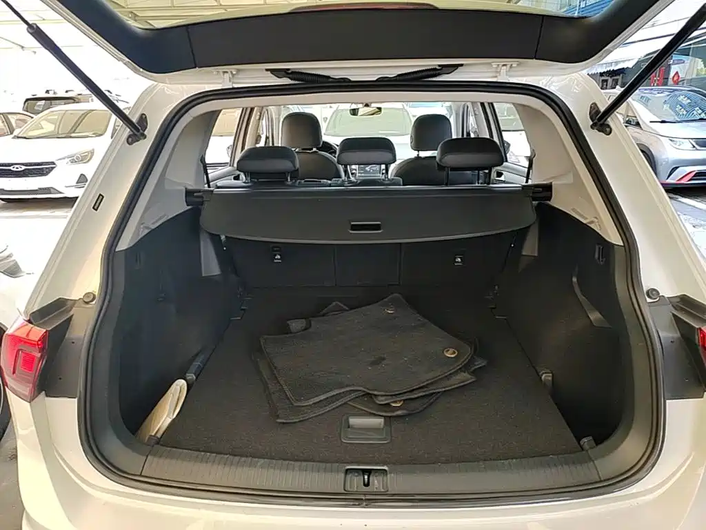 Volkswagen Tiguan L 2018 — фото 19