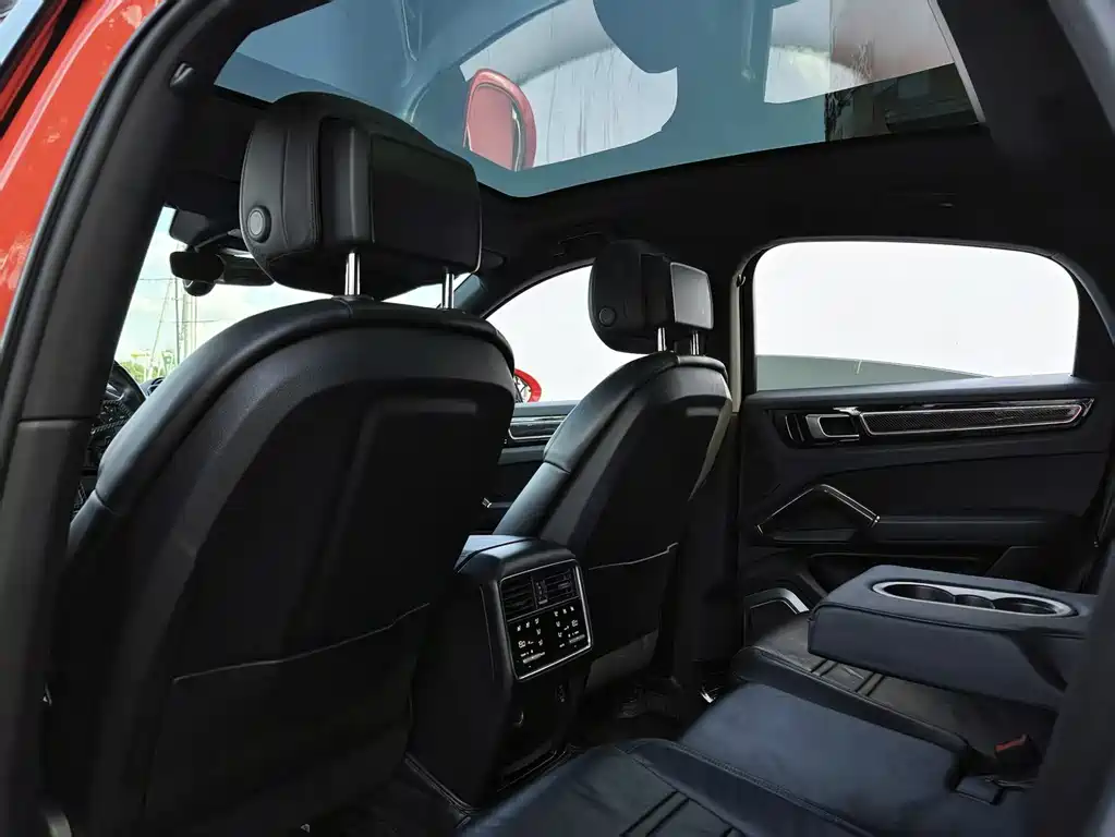 Porsche Cayenne 2019 — фото 10