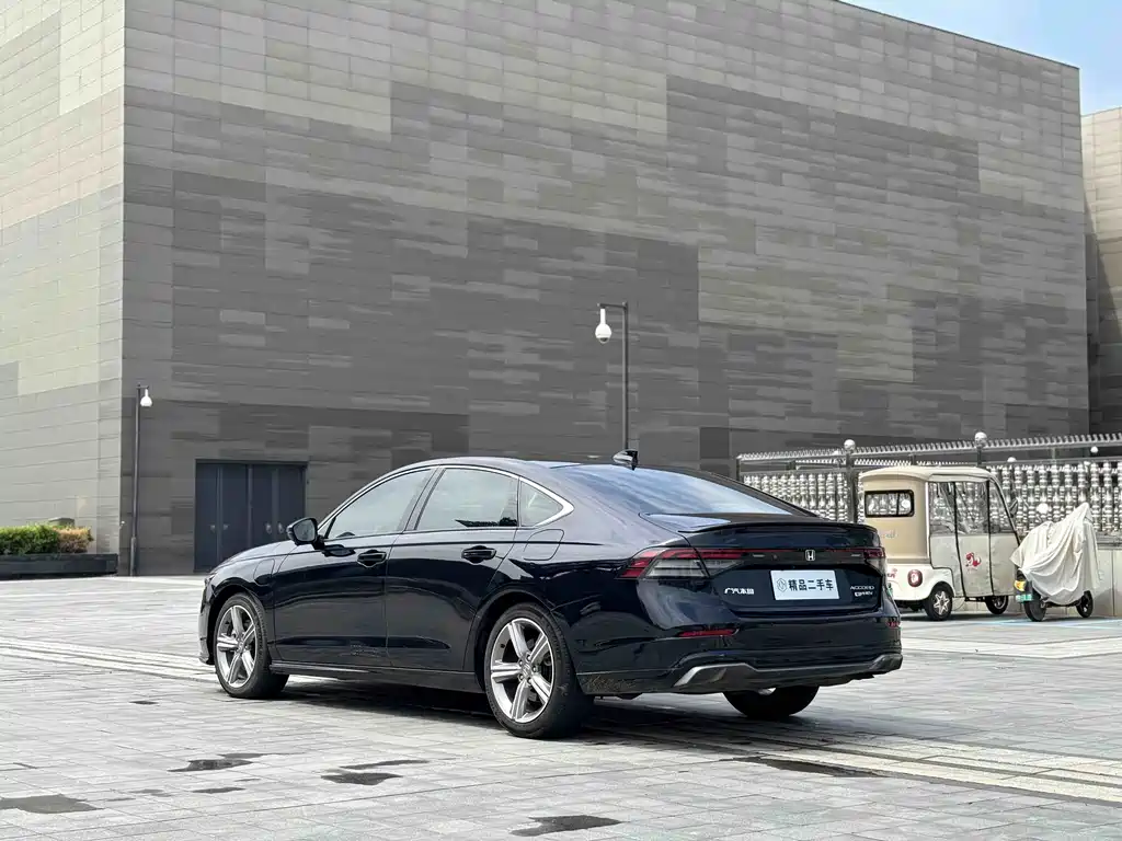 Honda Accord New Energy 2023 — фото 7