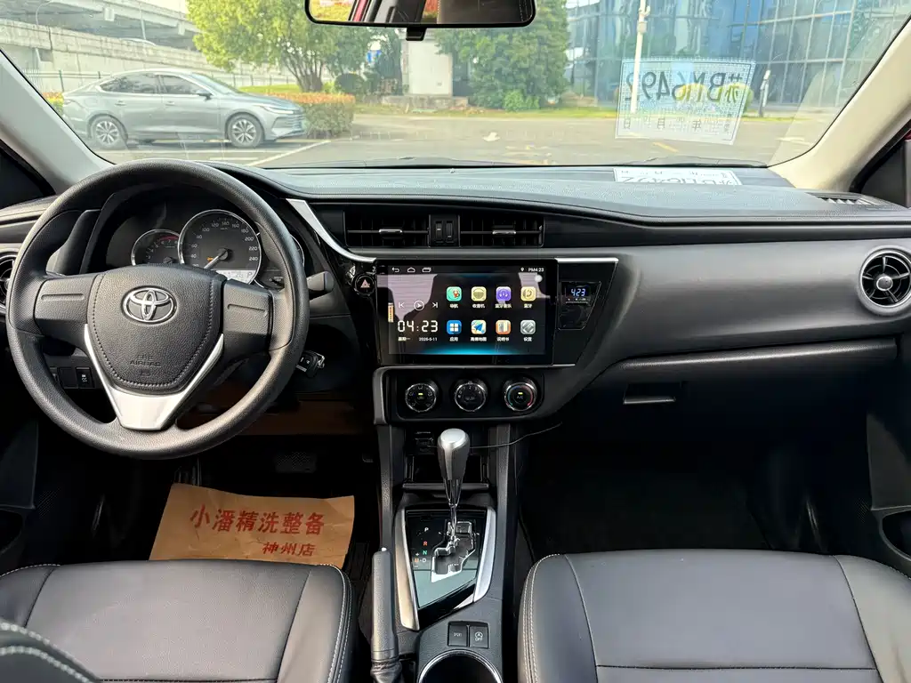 Toyota Corolla 2018 — фото 12