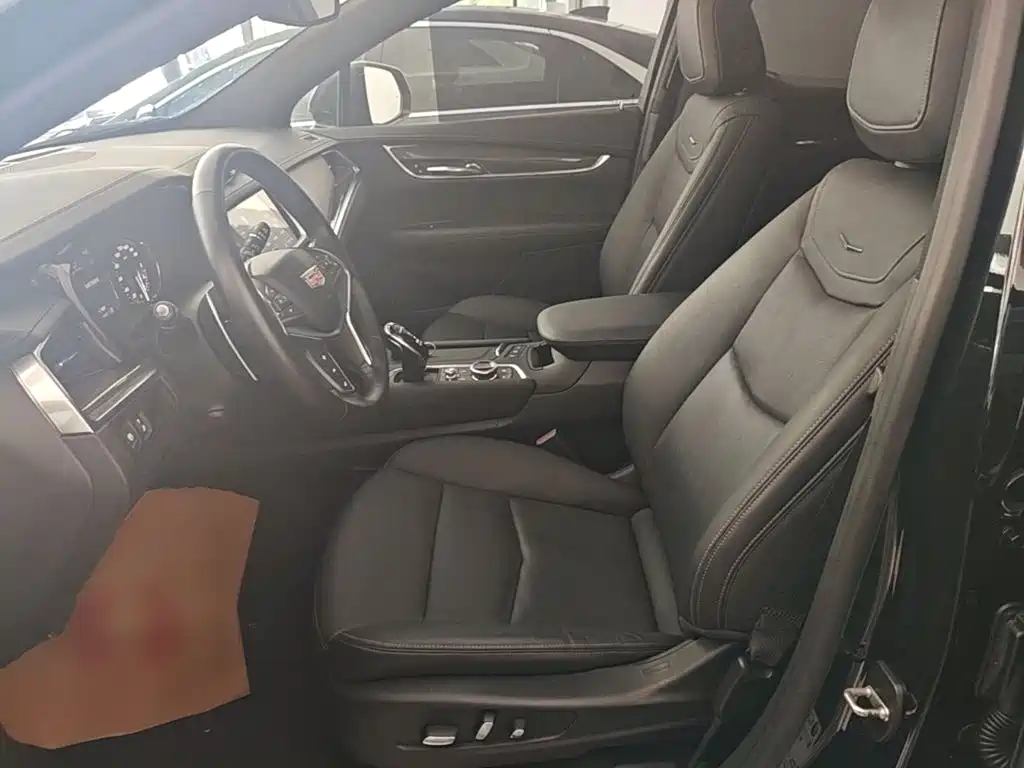Cadillac XT5 2023 — фото 15
