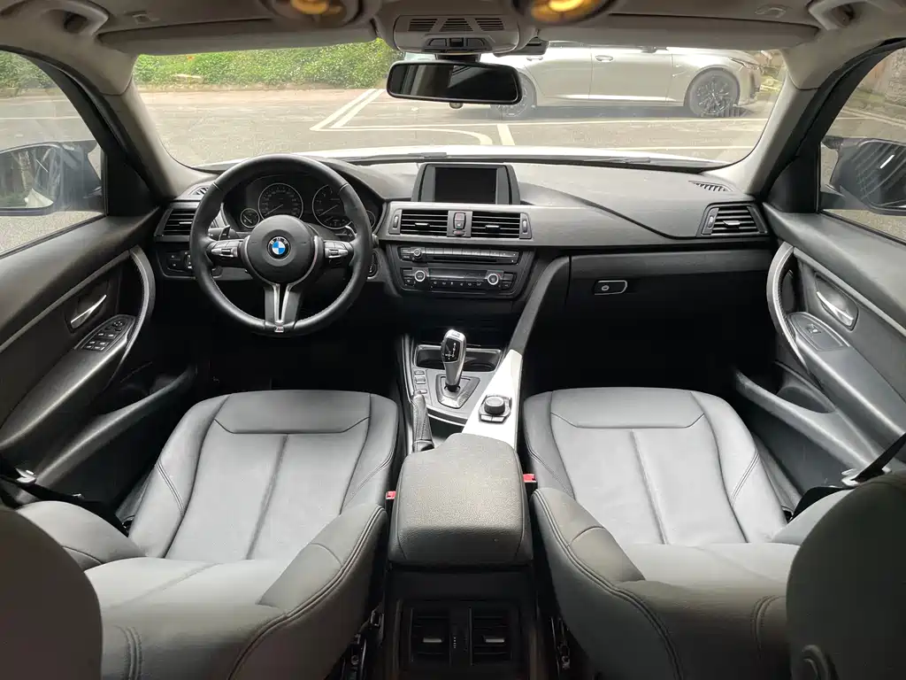 BMW 3 Series 2015 — фото 19
