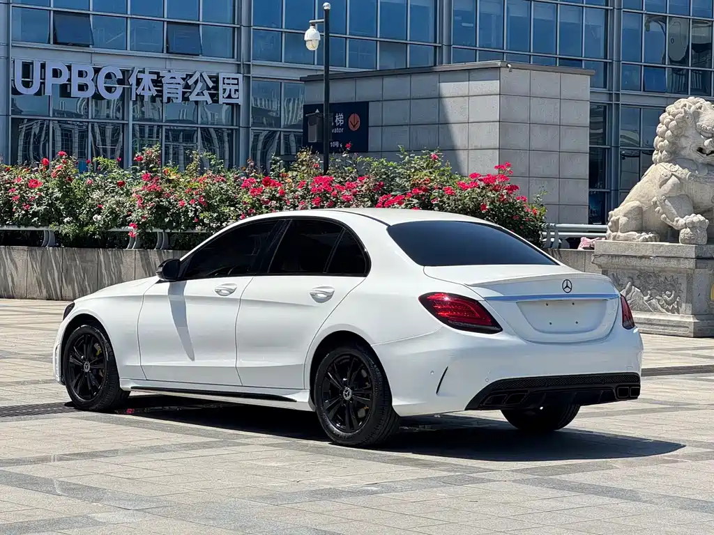 Mercedes-Benz C-Class 2019 — фото 9