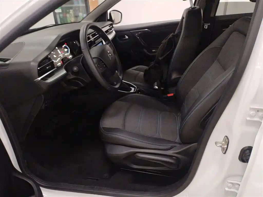 Citroen C3-XR 2023 — фото 15