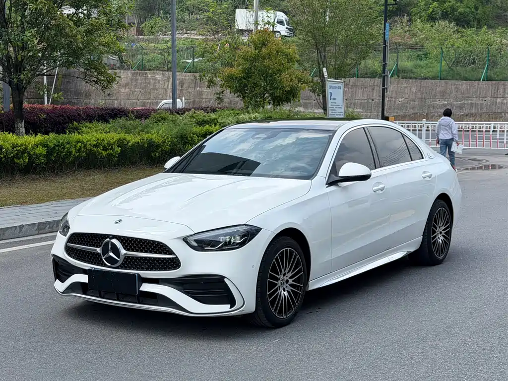 Mercedes-Benz C-Class 2023 — фото 1