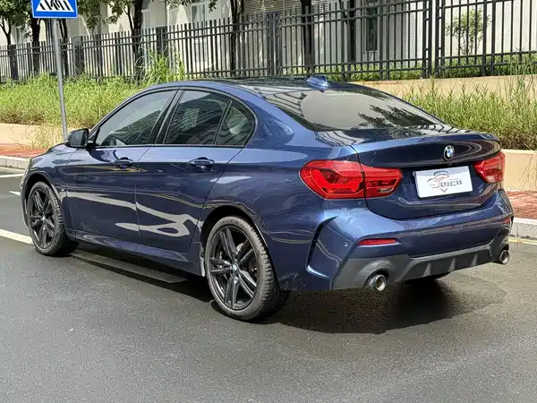 BMW 1 Series 2021