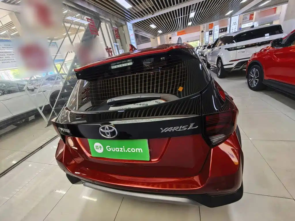 Toyota Yaris L 2023