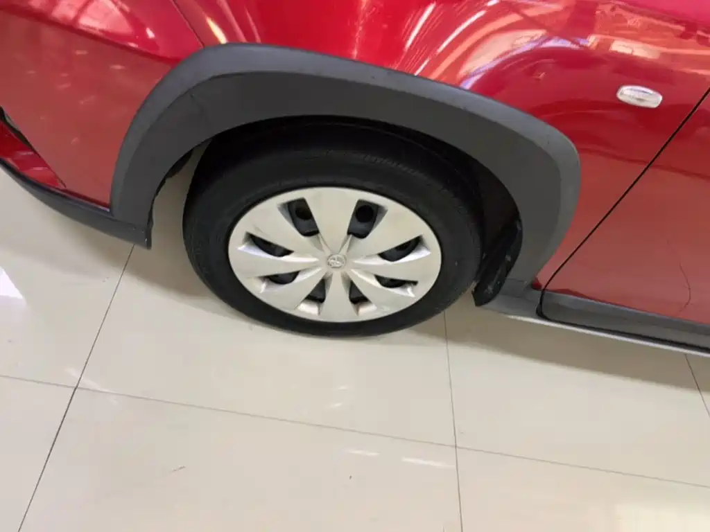 Toyota Yaris L 2023 — фото 23