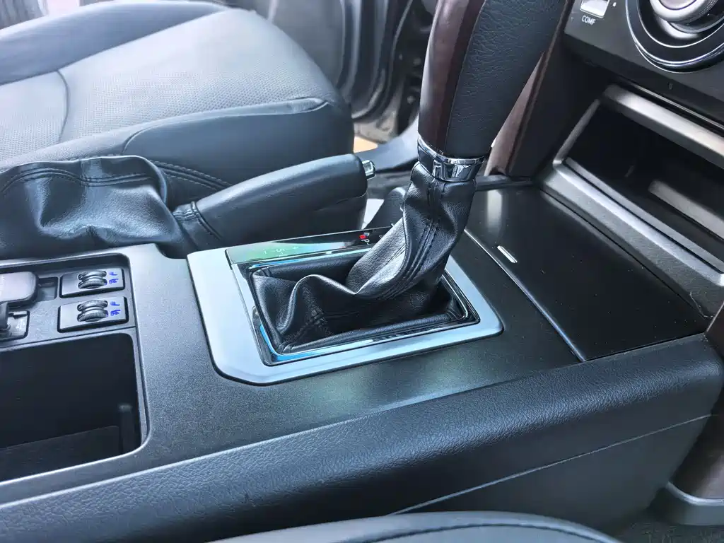 Toyota Prado 2017 — фото 21