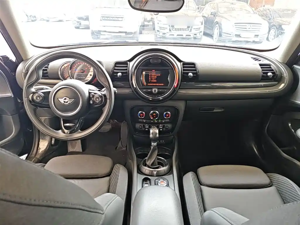 MINI Clubman 2017 — фото 10