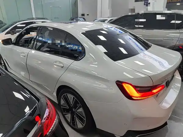 BMW i3 2024